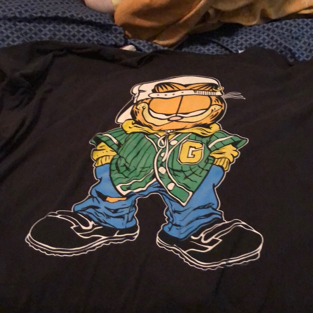 Black Garfield T-shirt